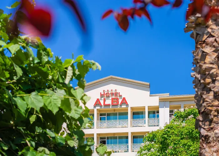 阿尔巴全包酒店 4*