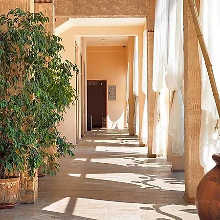 Alba Hotel 4*