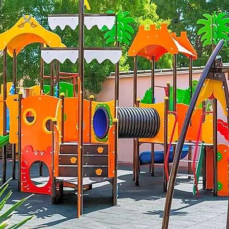 Alba Hotel 4*