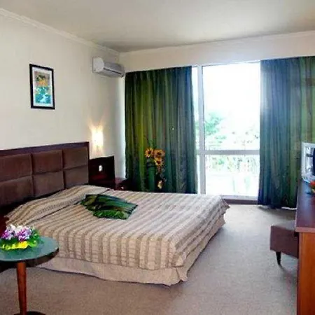 Alba 4* Napospart